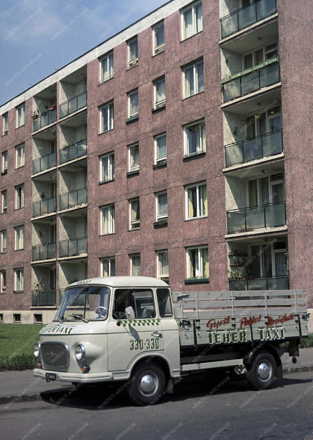 Közlekedés - Szolgáltatás - Tehertaxi