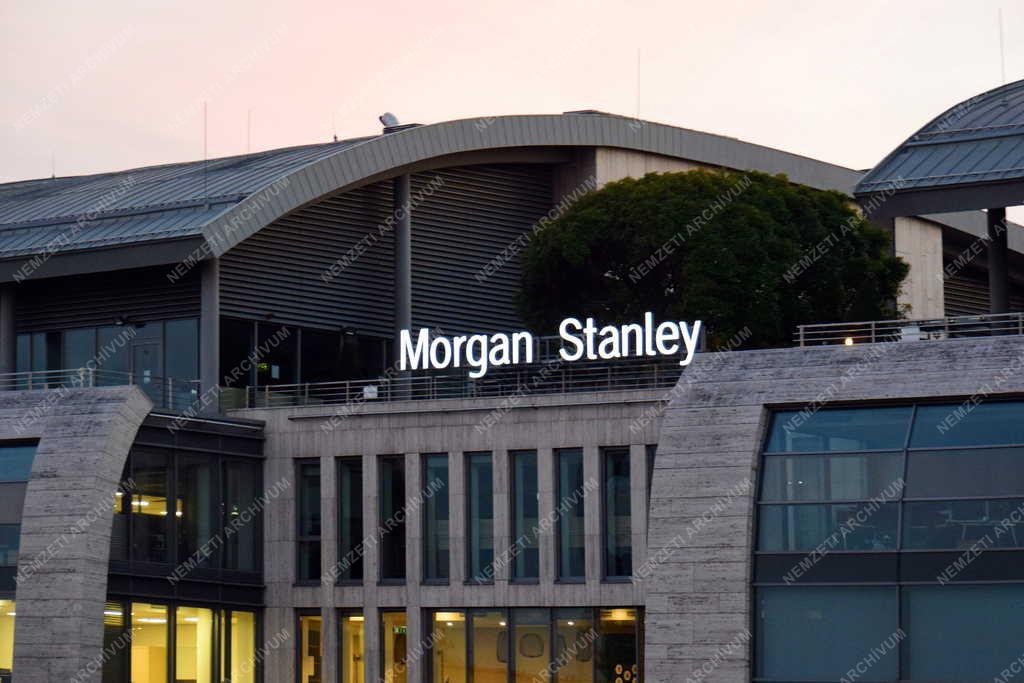 Pénzügy - Budapest - Morgan Stanley Magyarország Elemző Kft. székháza