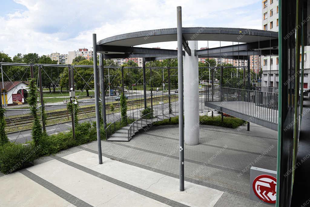 Városkép - Budapest - 50 éves Újpalota