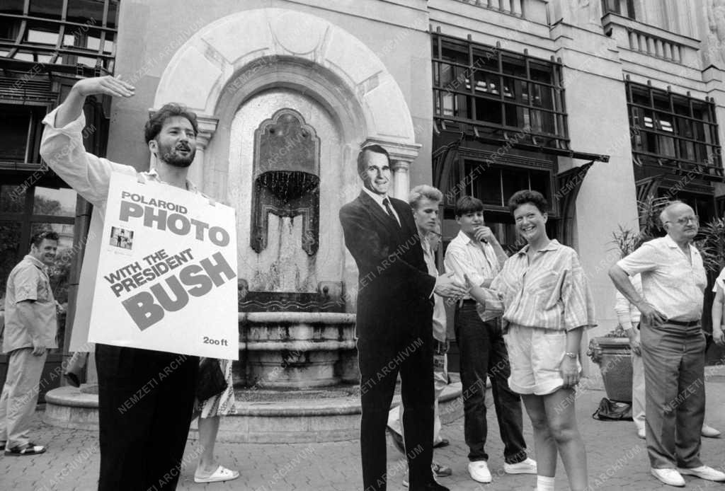 Külpolitika - Készülődés Bush elnök budapesti látogatás