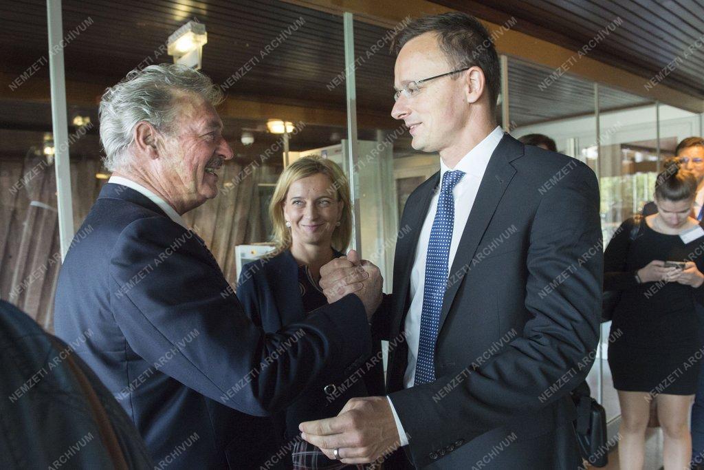 Szijjártó Péter Strasbourgban