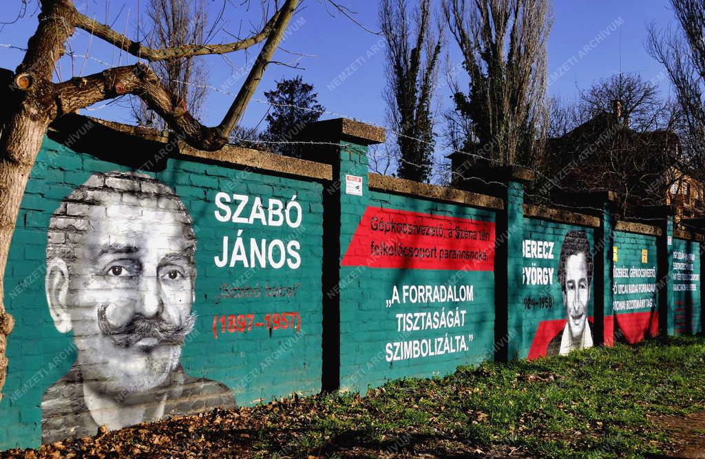 Emlékezés - Budapest - 1956-os hősöket bemutató falfestmények Pasaréten