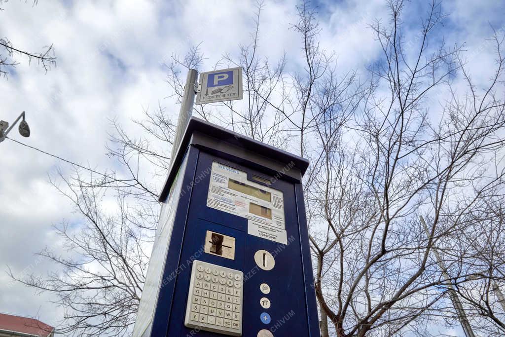 Közlekedés - Budapest - Parkolójegy-kiadó automata