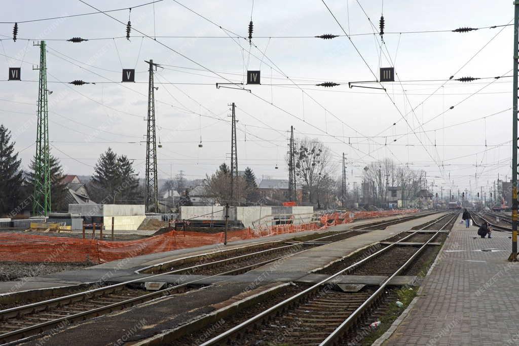 Felújítás - Vác - Megújul a váci vasútállomás