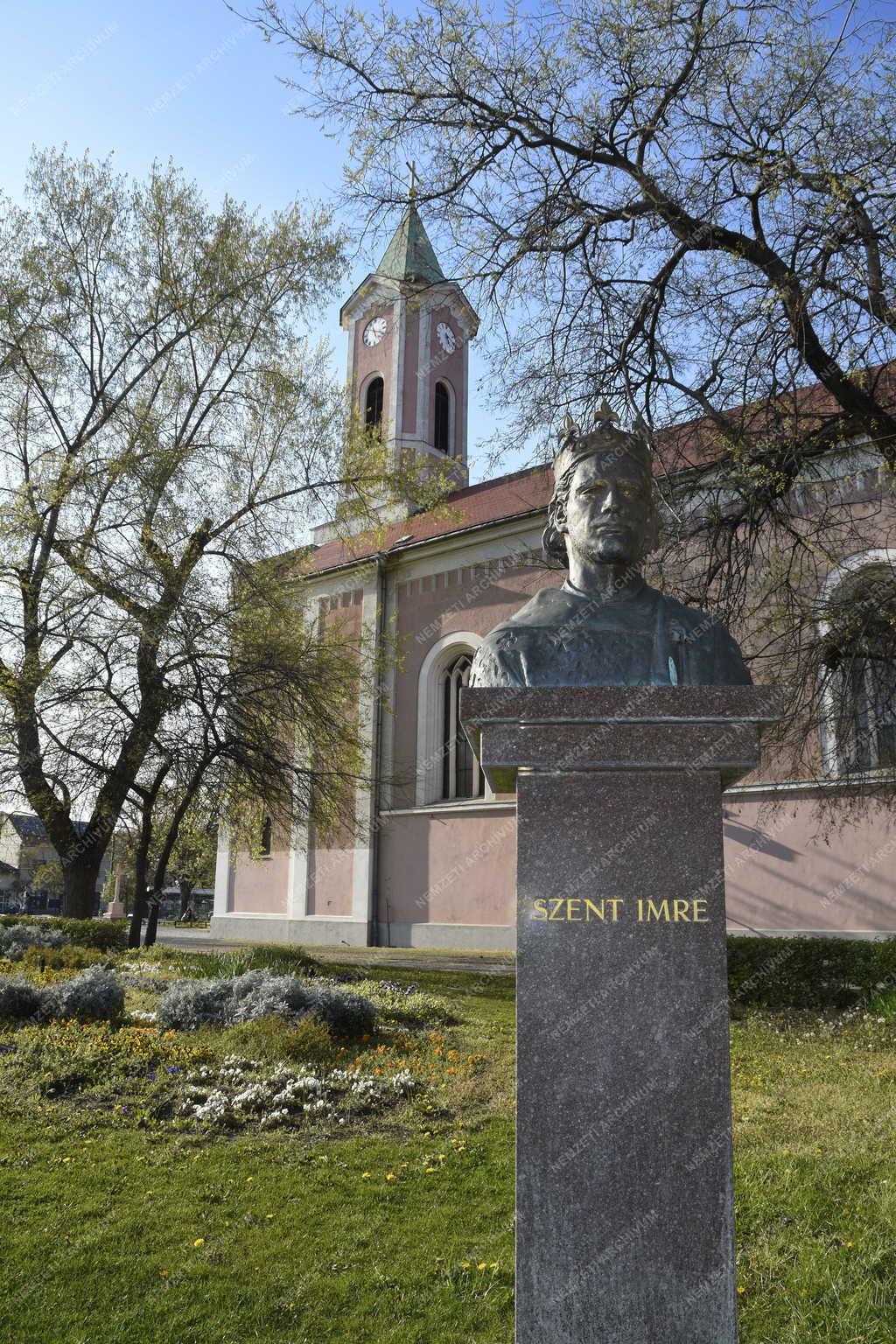 Városkép - Budapest - Csepel - Szent Imre herceg mellszobra