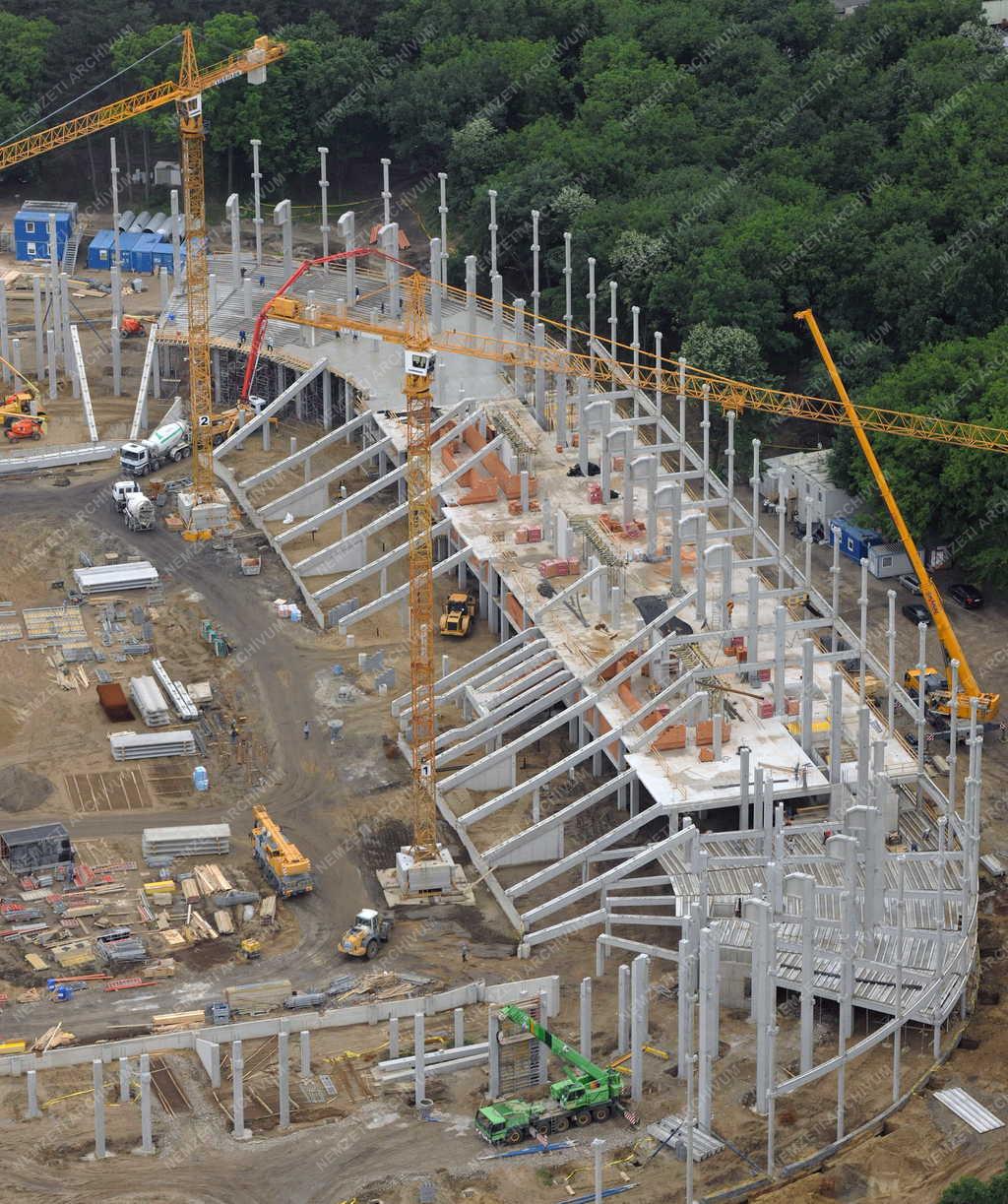 Sportlétesítmény - Debrecen - Épül az új stadion Debrecenben