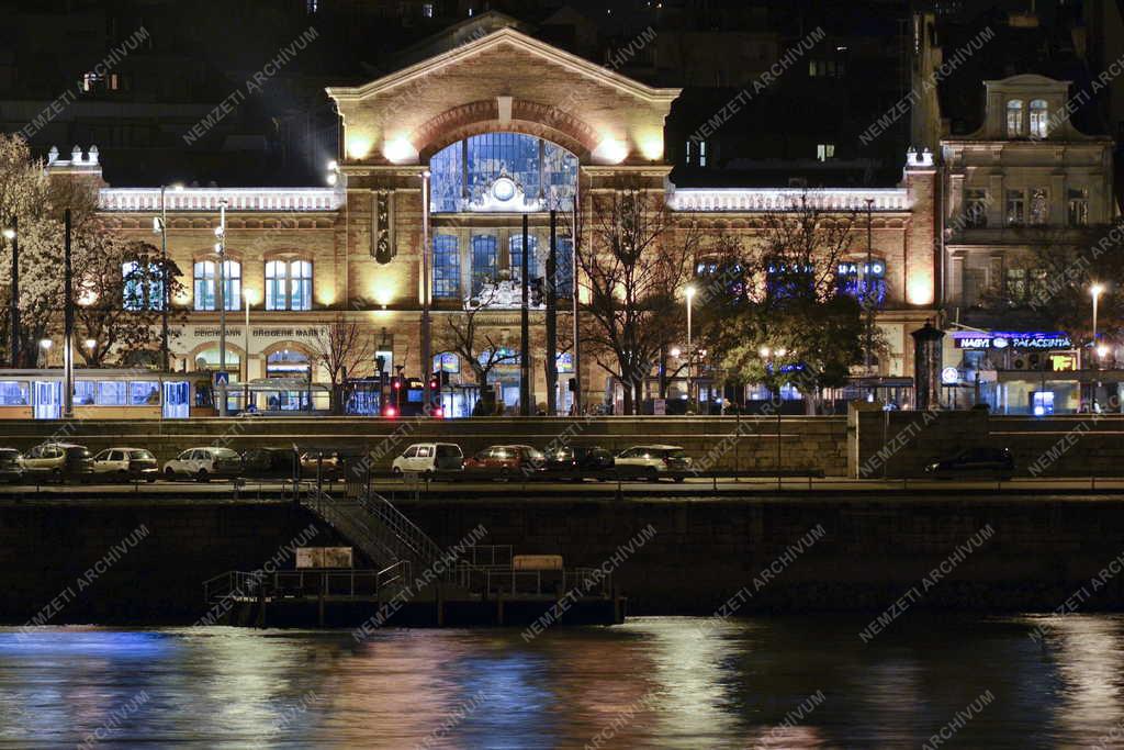 Kereskedelem - Budapest - A Batthyány téri Vásárcsarnok