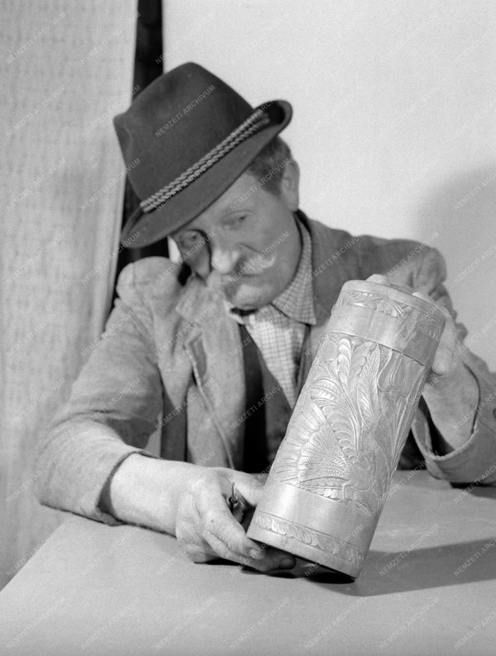 Kultúra - Népi mesterség - Tóth József juhász és fafaragó