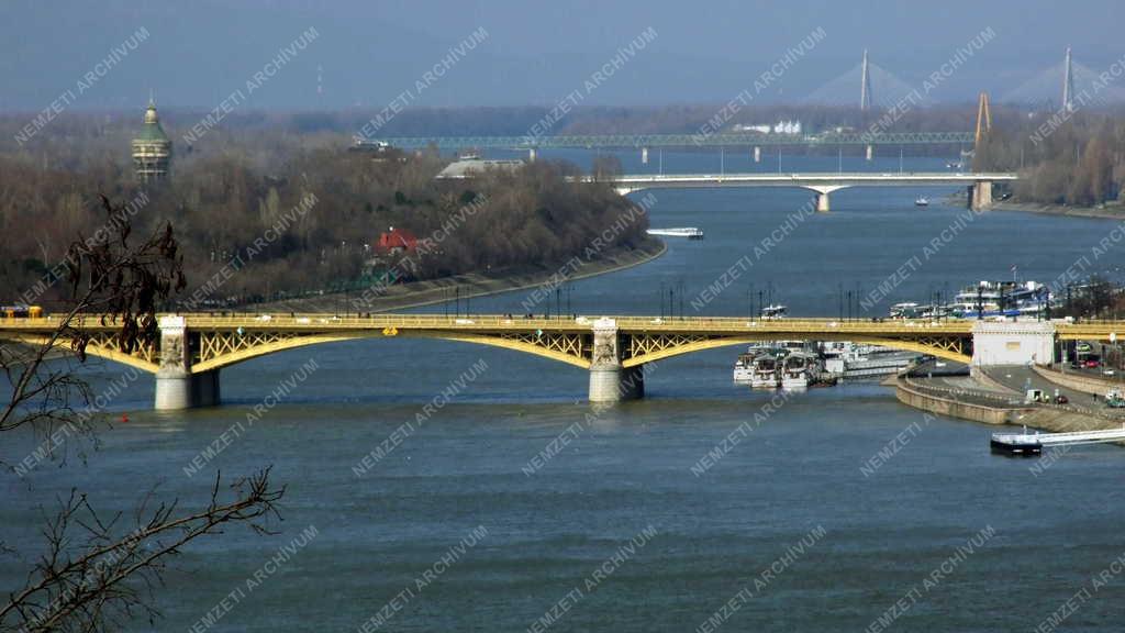 Városkép - Budapesti hidak a Duna fölött