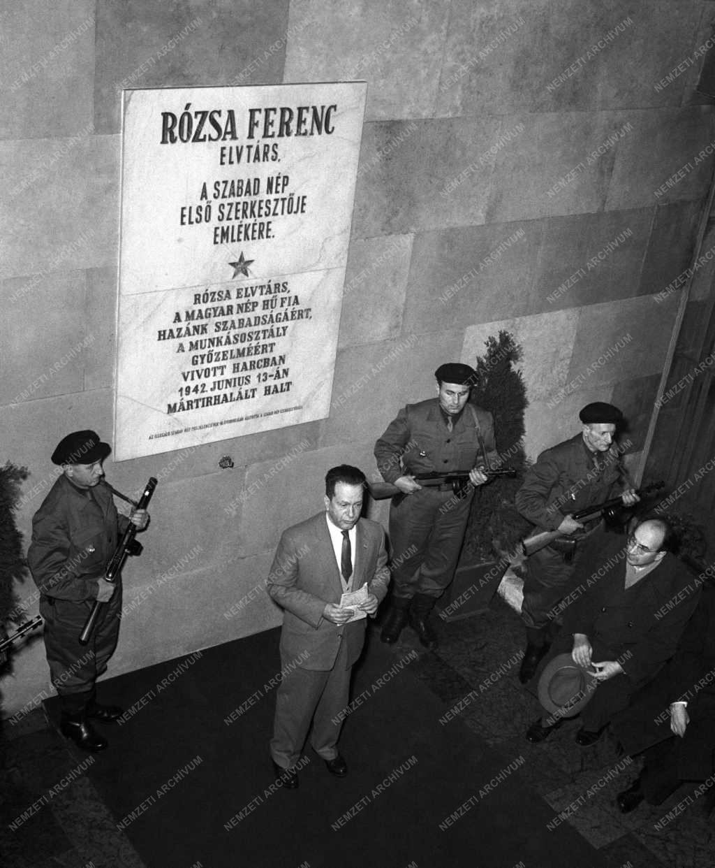 Évforduló - A Sajtó Napja - Megkoszorúzták Rózsa Ferenc emléktábláját