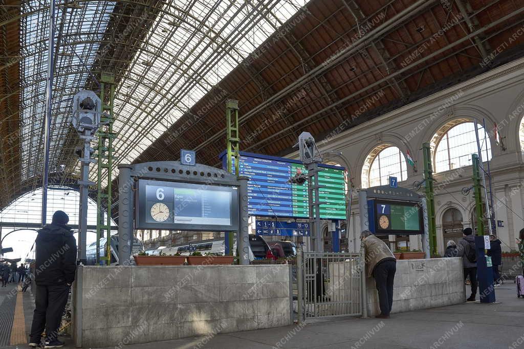 Közlekedés - Budapest - Keleti pályaudvar