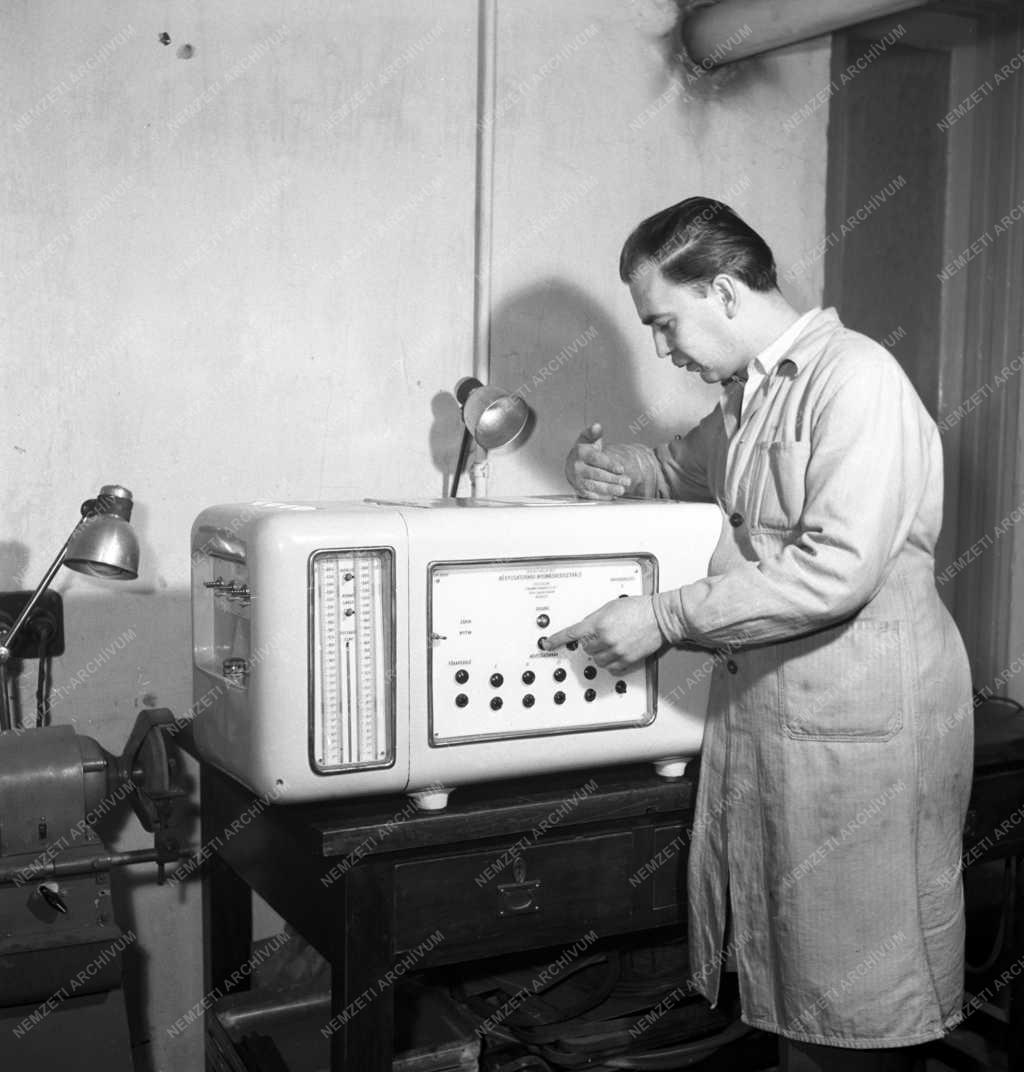 Ipar - Finommechanikai laboratórium