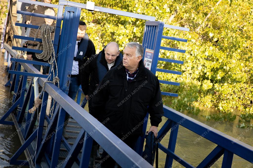 Árvíz - A fővárosi Duna-szakaszon irányította a védekezést Orbán Viktor