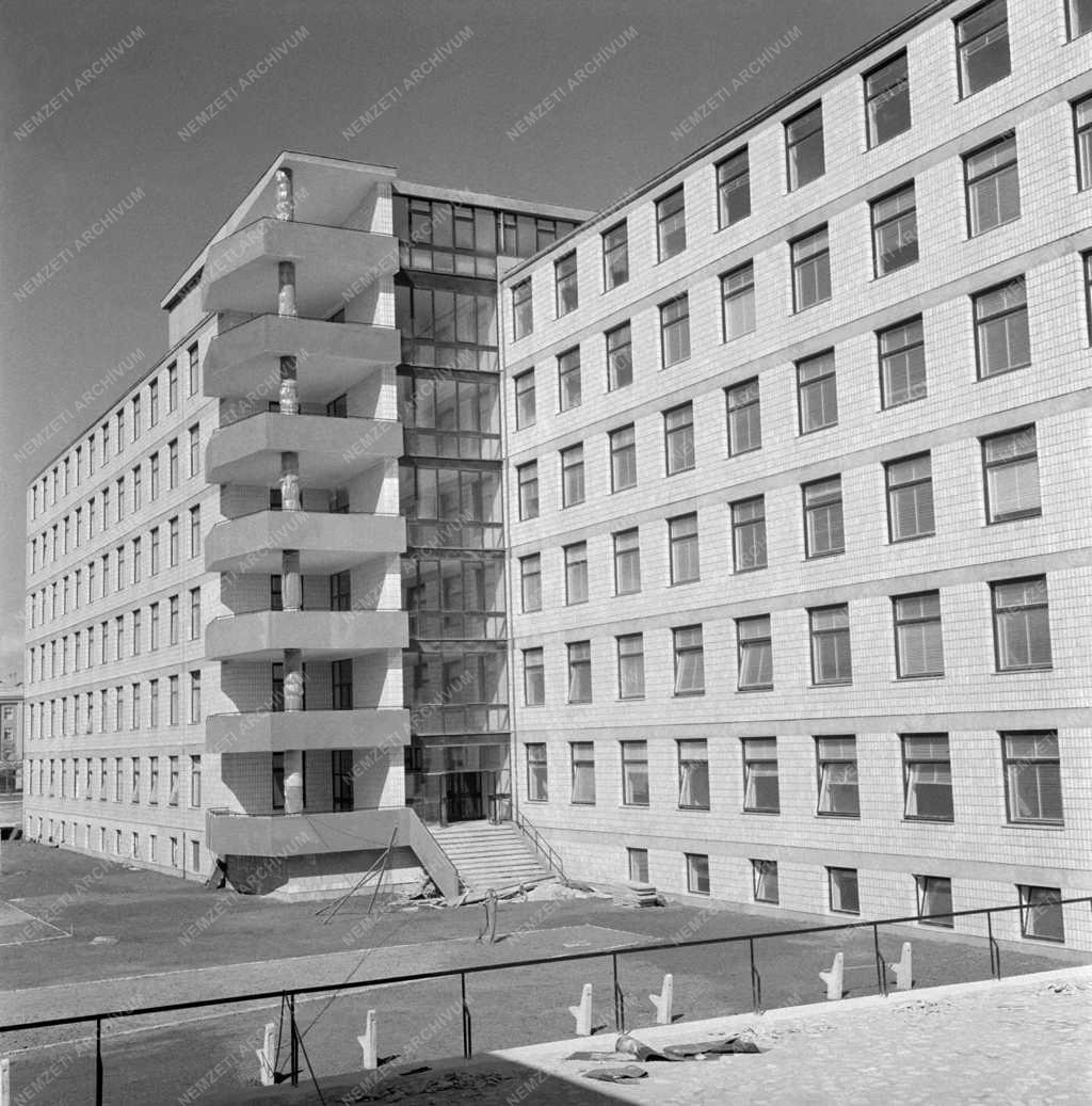 Egészségügy - Elkészült a dunaújvárosi kórház