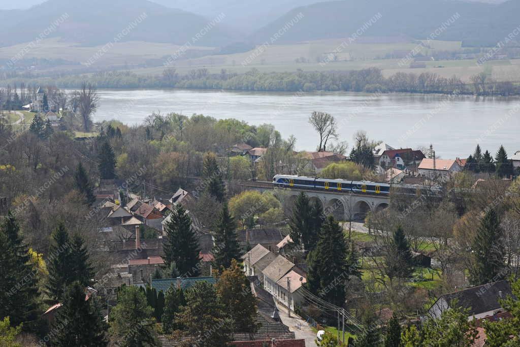 Település - Zebegény - Viadukt