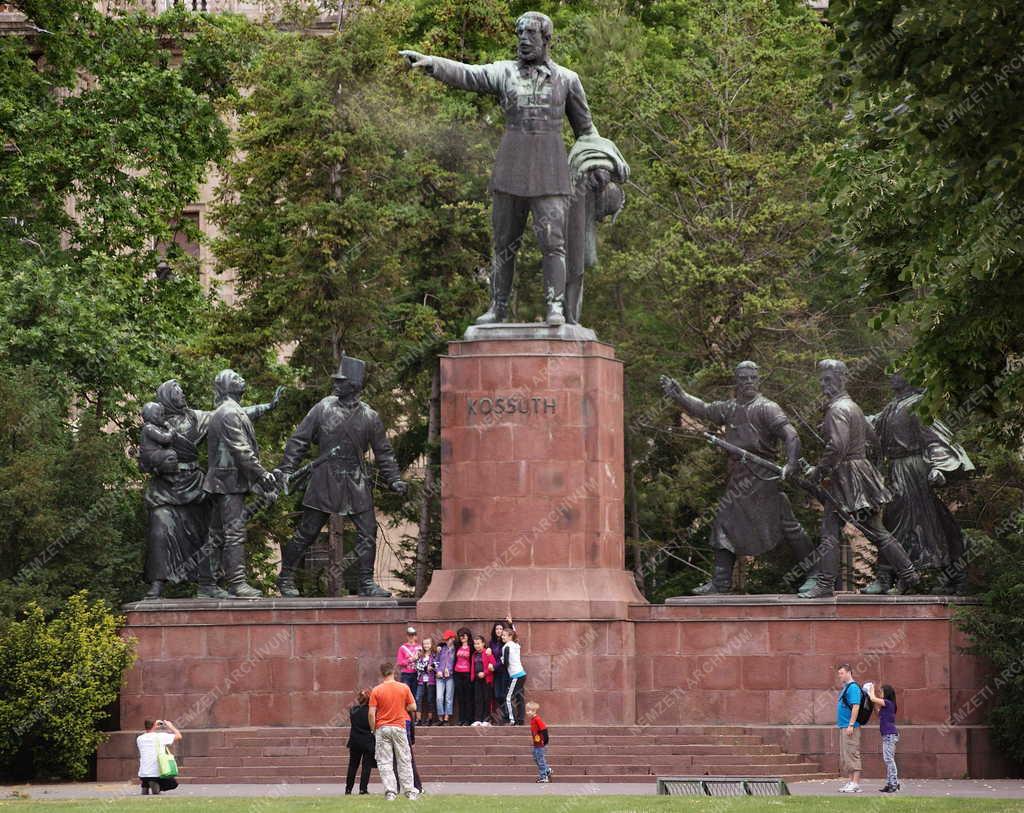 Budapest - Köztéri szobor