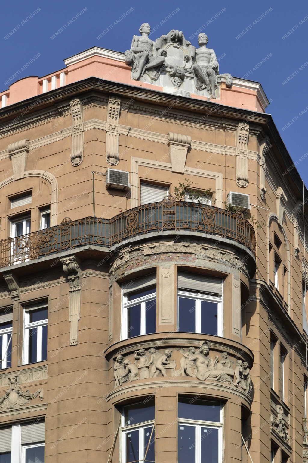 Épület - Budapest - Thék Endre bútorasztalos műhelyháza