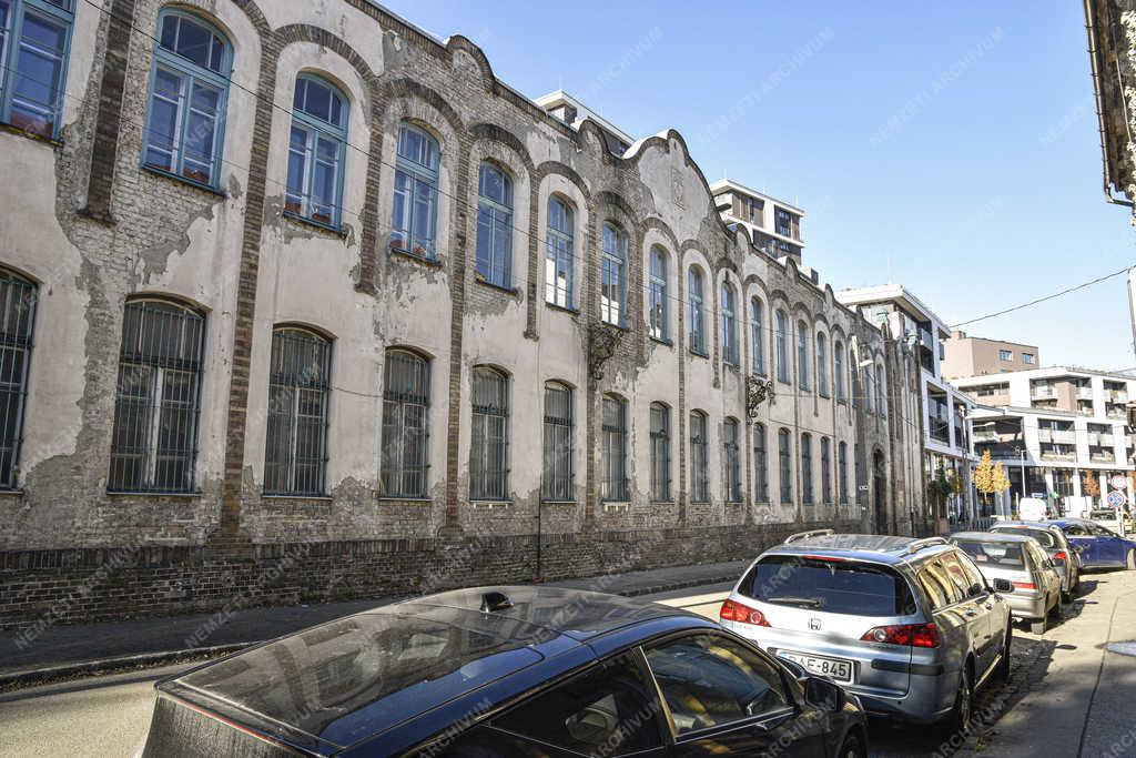 Épületfotó - Budapest - A volt Bródy Imre Gimnázium