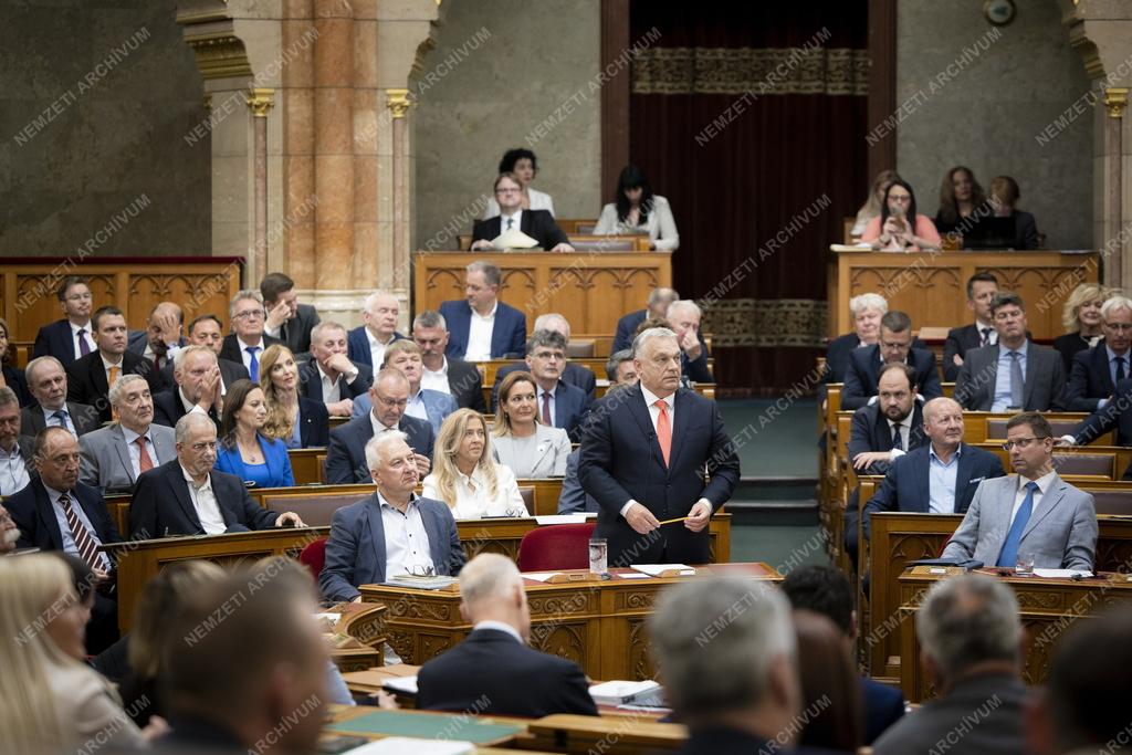 Az Országgyűlés plenáris ülése