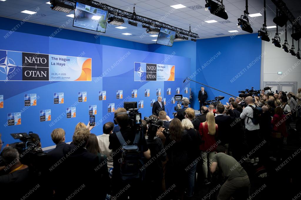 NATO-csúcs Hollandiában