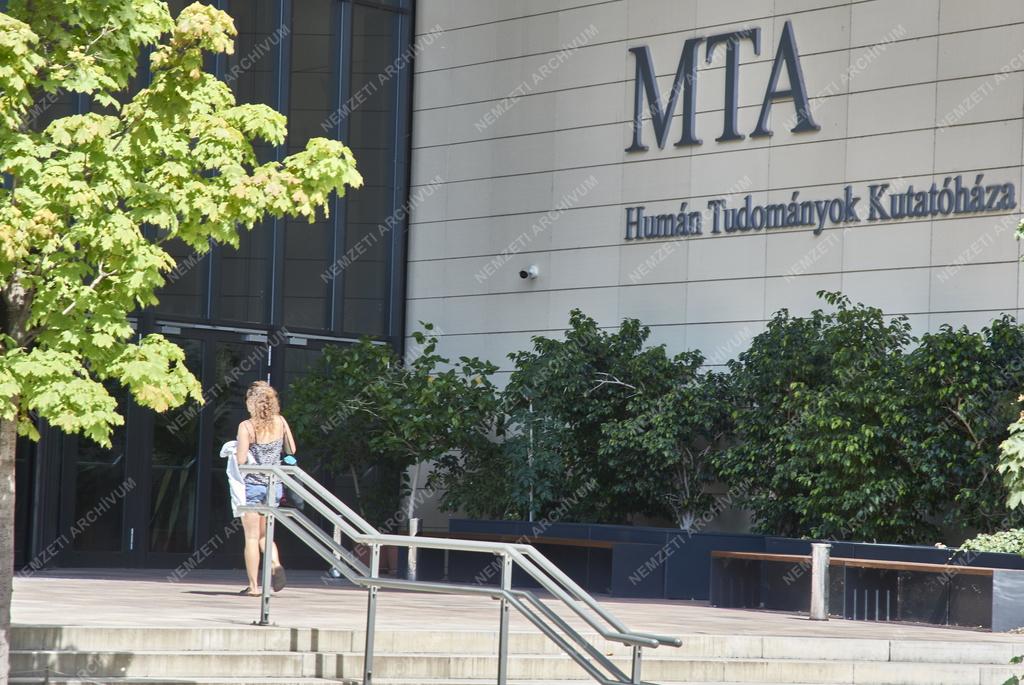 Épületfotó - Budapest - MTA Humán Tudományok Kutatóháza