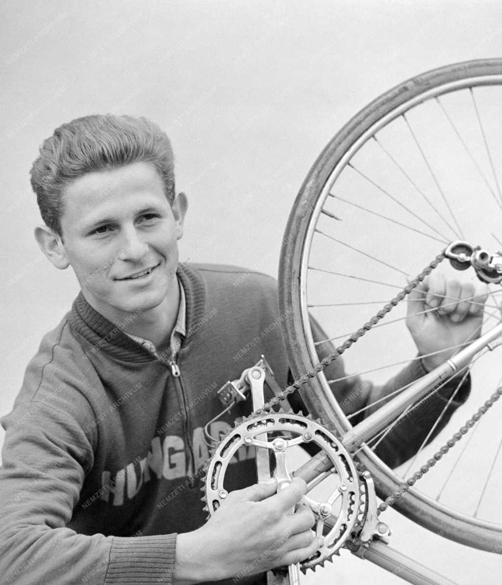 Sport - Kerékpáros Békeverseny