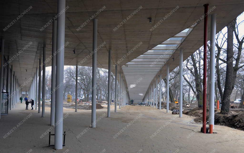 Sportlétesítmény - Debrecen - Épül az új stadion