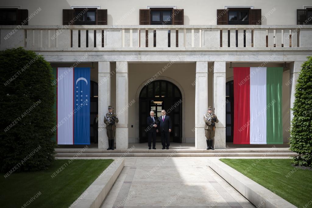Orbán Viktor fogadta az üzbég elnököt