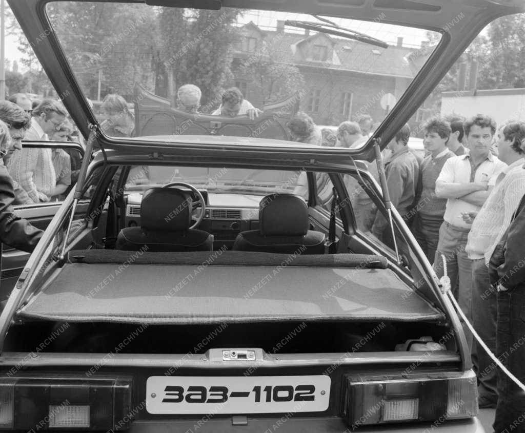 Ipar - Közlekedés - Tavria autó Miskolcon