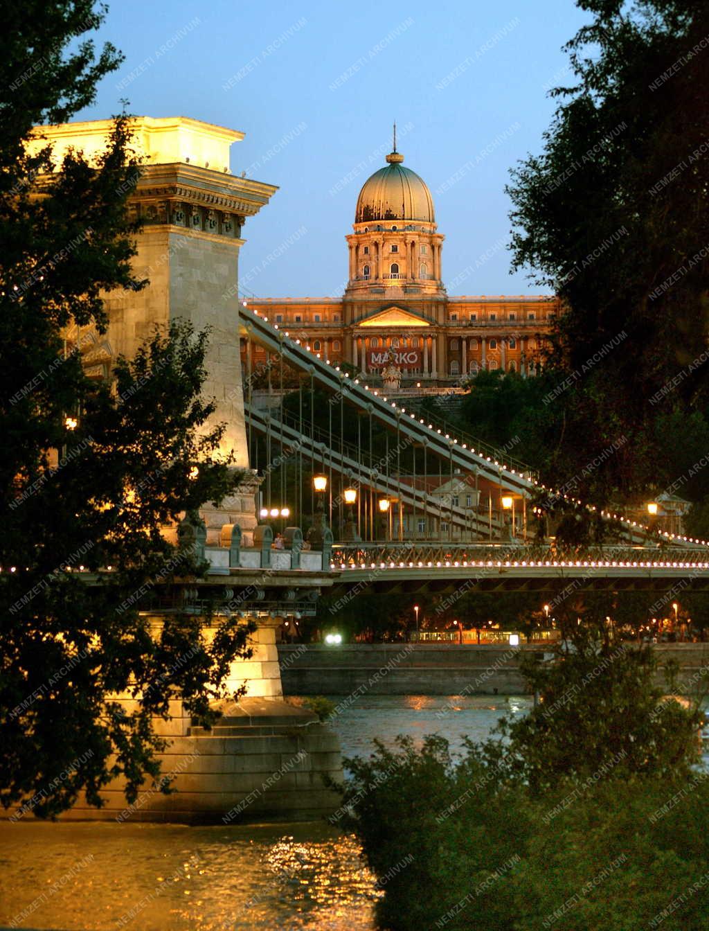 Budapest - Lánchíd - Budavári Palota