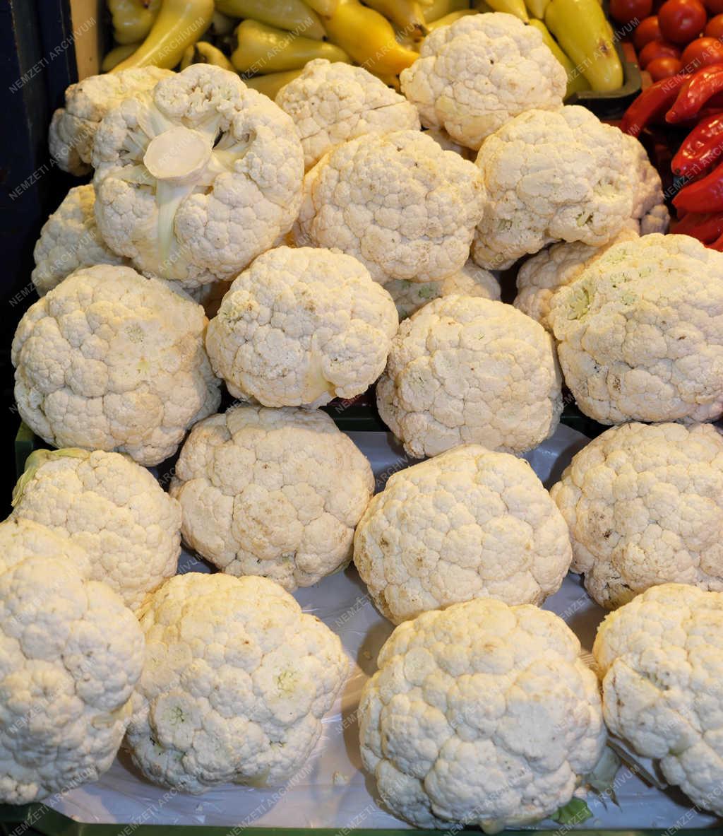 Kereskedelem - Budapest - A Fővám téri Nagycsarnok