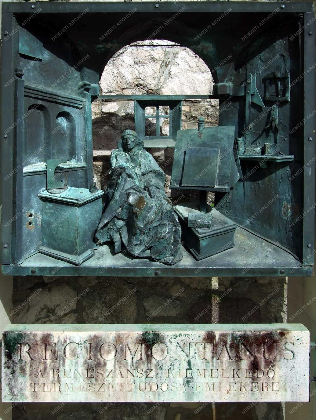 Műalkotás - Budapet - Regiomontanus emléke a Várban