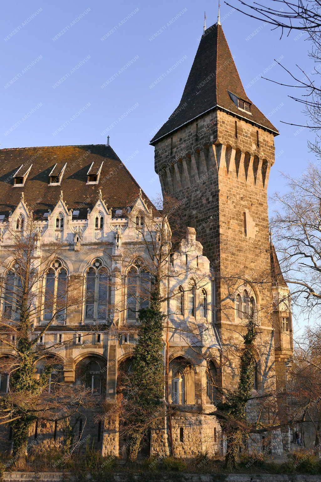 Városkép - Budapest -Vajdahunyad-vár épületei