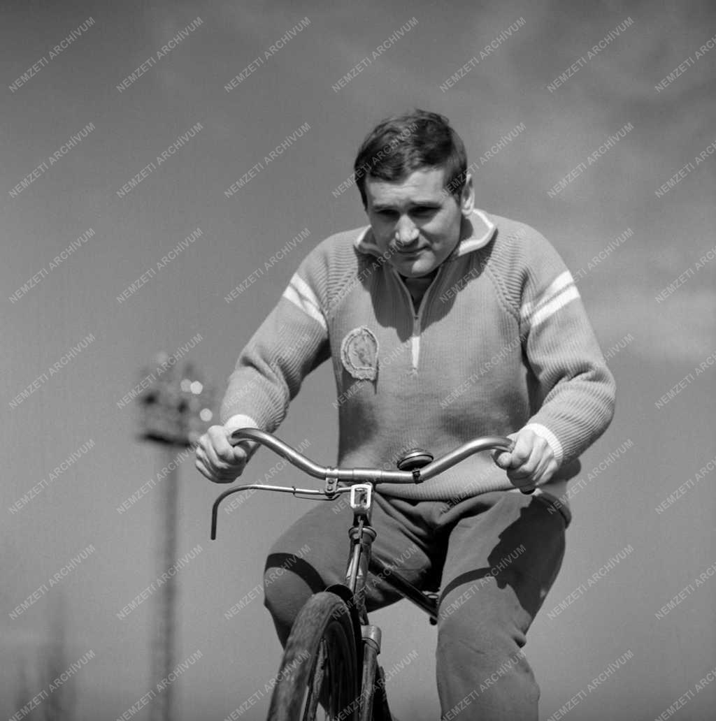 Sport - Labdarúgás - Tichy Lajos