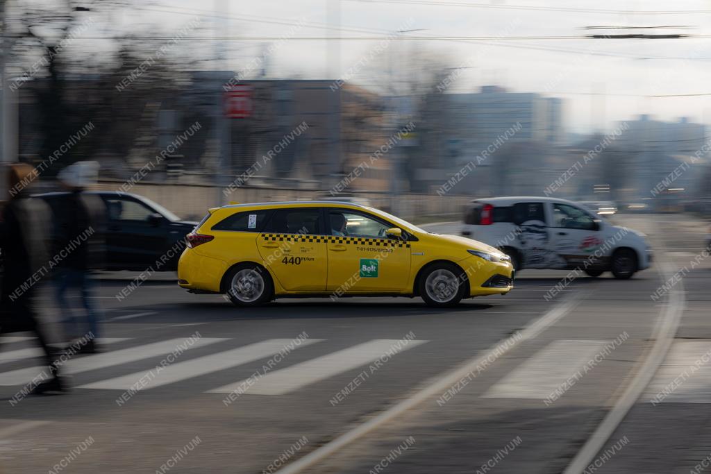 Közlekedés - Budapest - Taxi