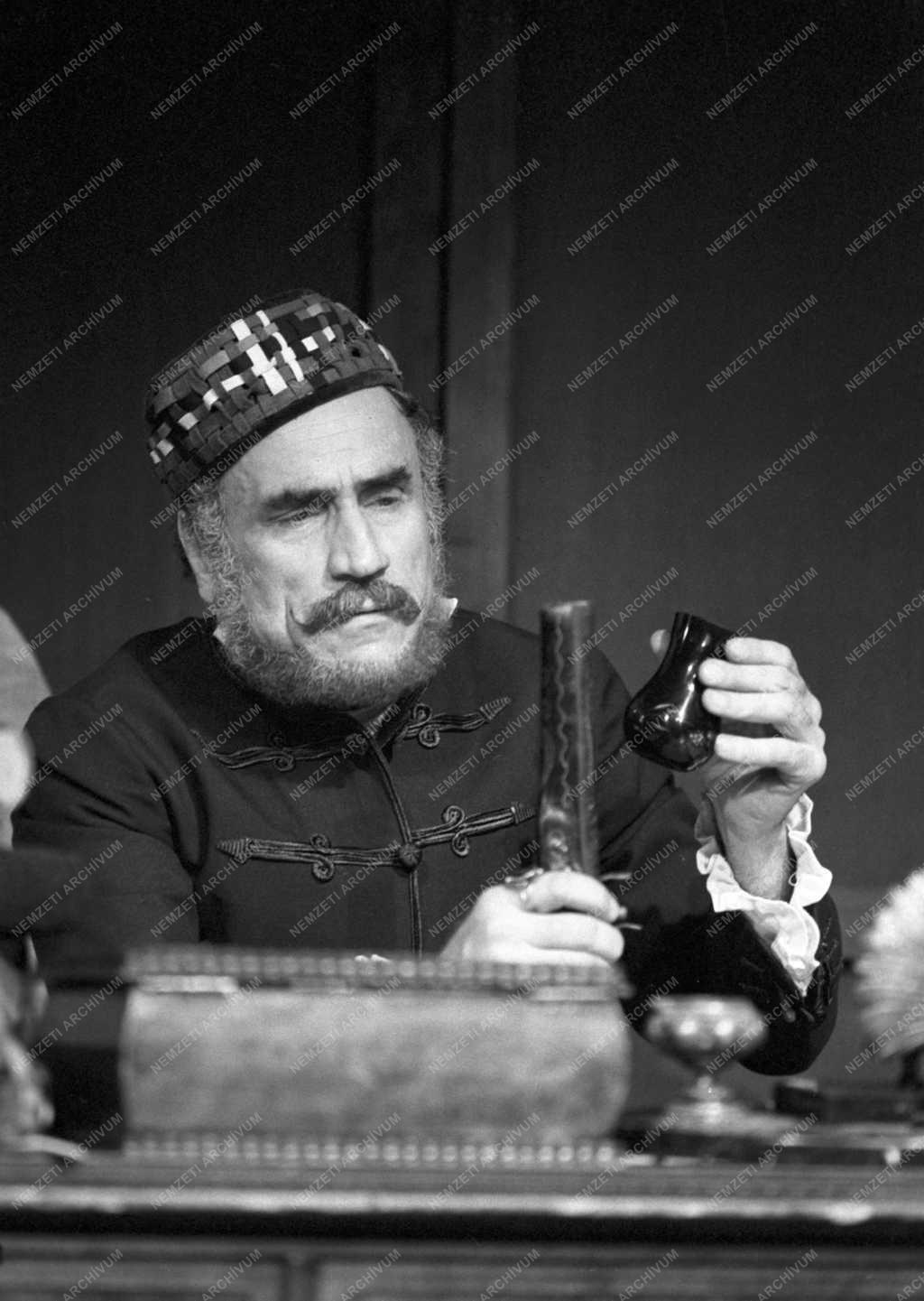 Kultúra - Színház -  A legnagyobb magyar
