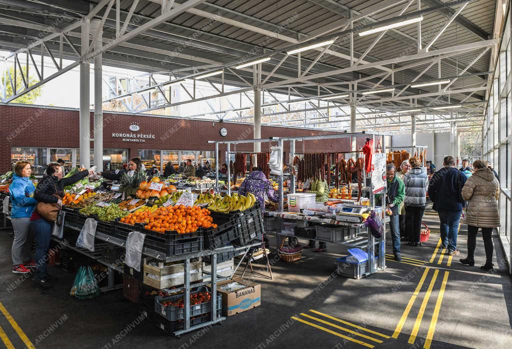 Kereskedelem - Debrecen - Új piaccsarnok 