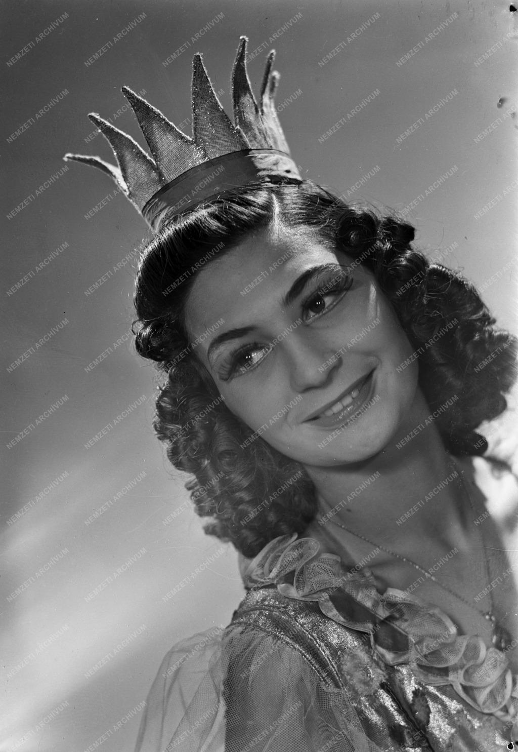 Csinády Dóra balettművész