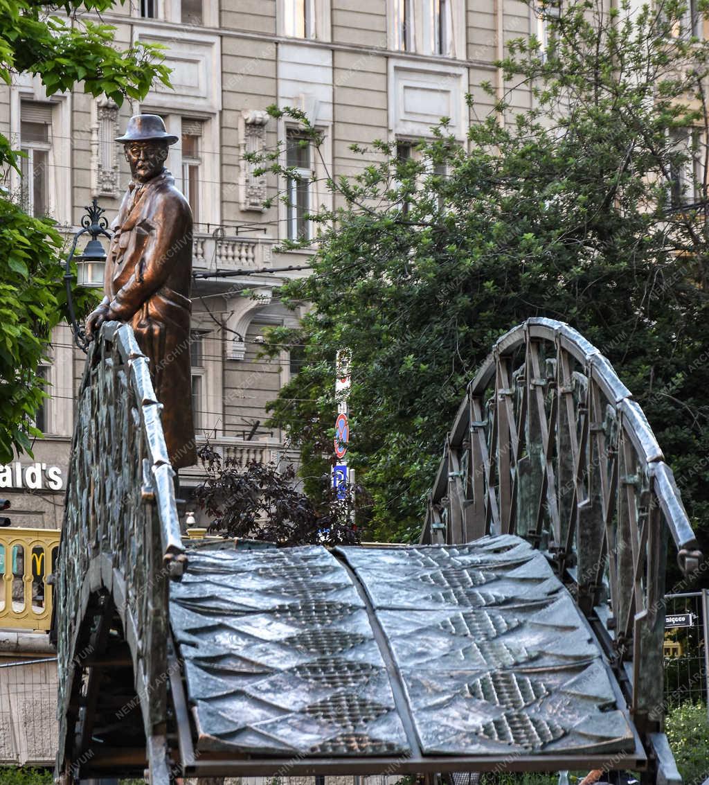 Köztéri szobor - Budapest - Nagy Imre