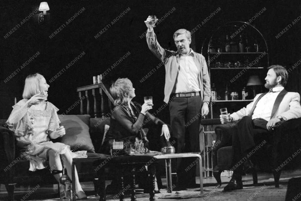 Kultúra - Színház - Edward Albee: Nem félünk a farkastól
