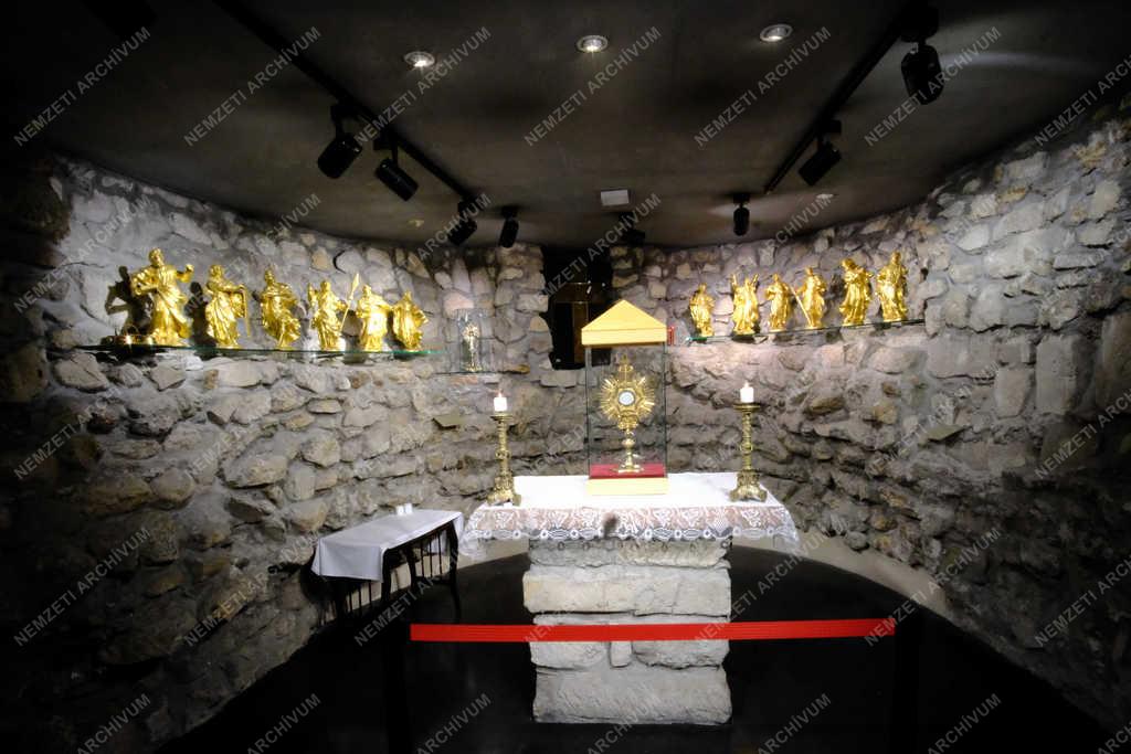 Egyházi épület - Budapest - Belvárosi Nagyboldogasszony Főplébániatemplom