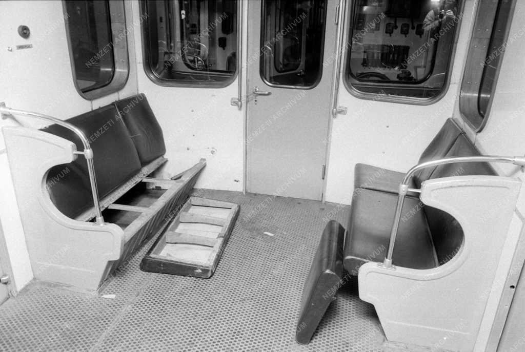 Bűncselekmény - Robbantás a metróban