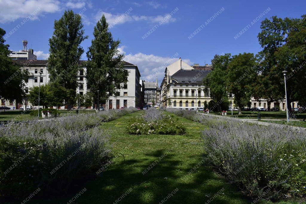 Városkép - Budapest - II. János Pál pápa tér