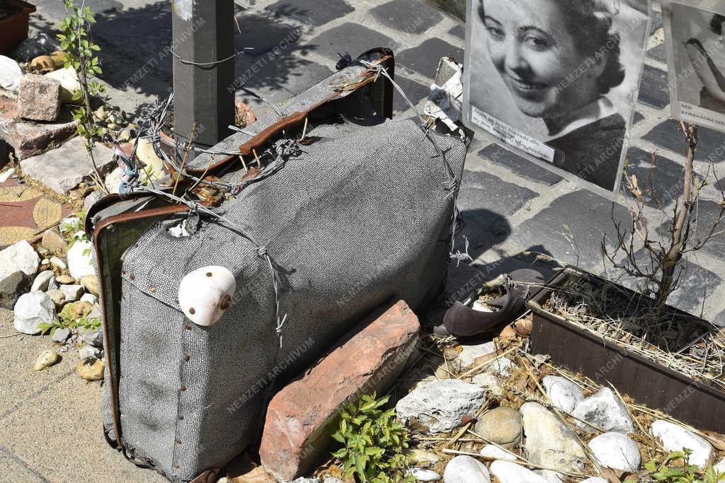 Városkép - Budapest - A német megszállás áldozatainak emlékműve