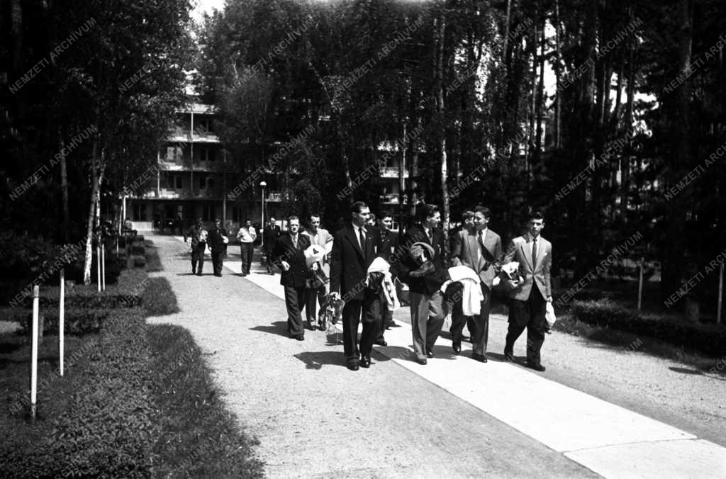 Sport - Labdarúgás - Az angol válogatott játékosai Balatonbogláron