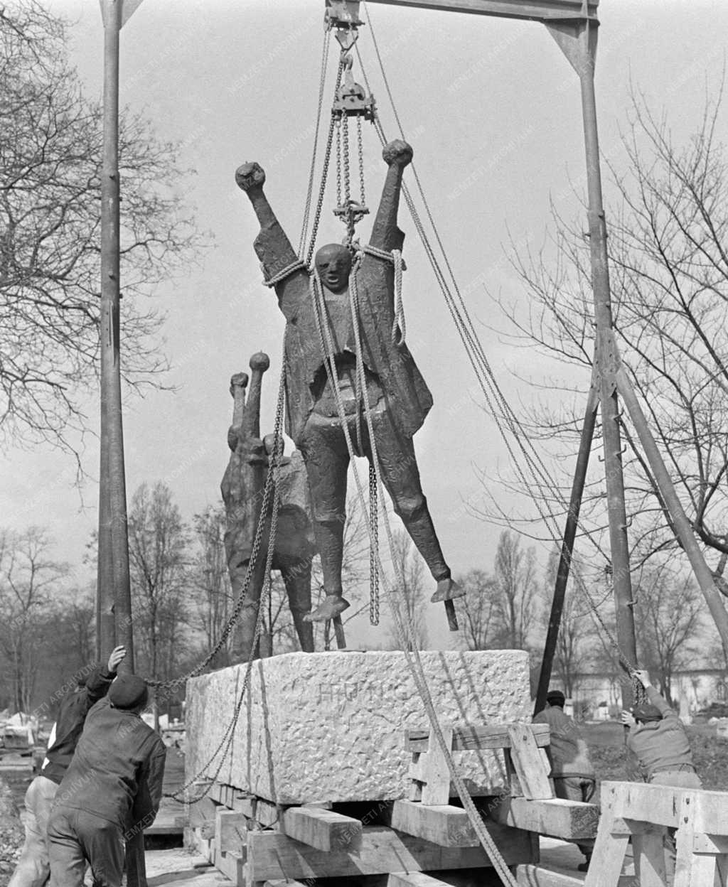 Kultúra - A mauthauseni magyar emlékmű kiállítása