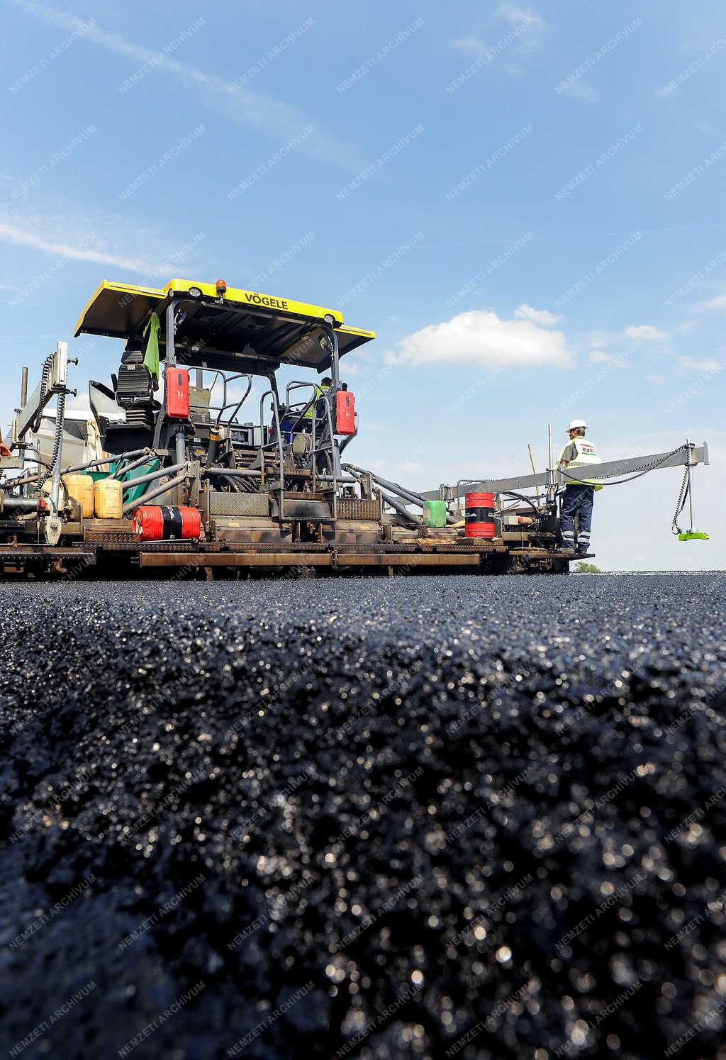 Közlekedés - Derecske - Az M35-ös autópálya építése