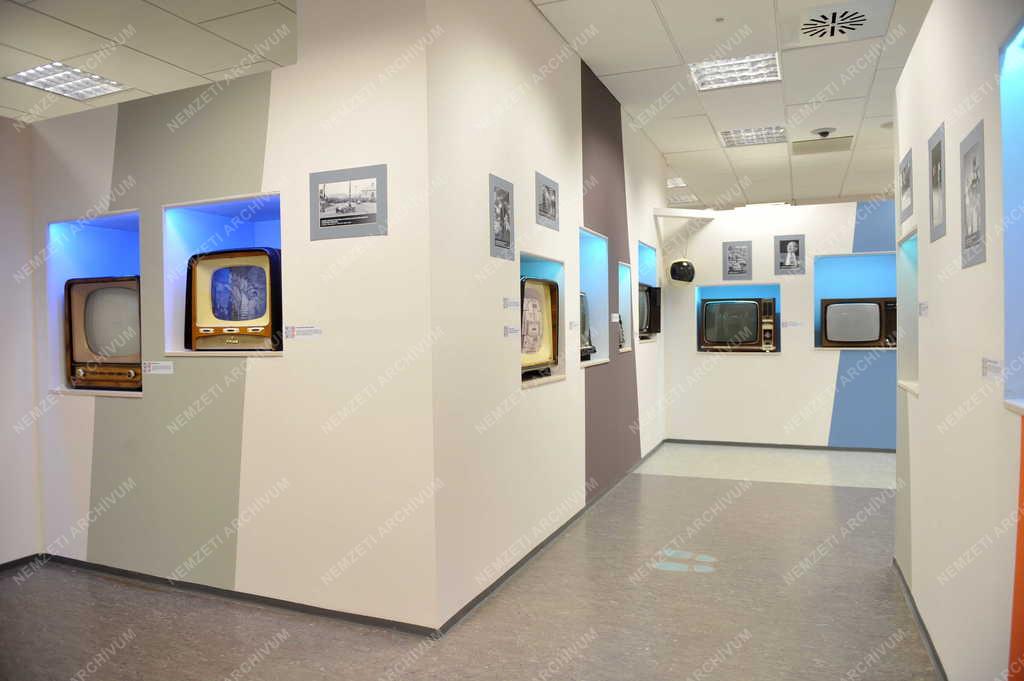 Kultúra - MTVA Rádió- és Televíziótörténeti Múzeum