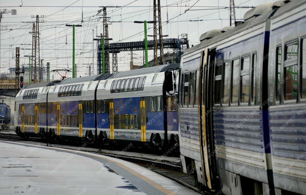 Közlekedés - Budapest - Nyugati pályaudvar