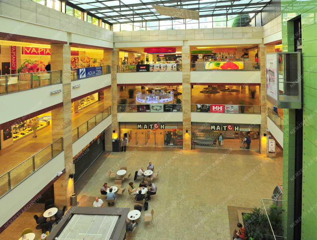 Budapest - Bevásárlócsarnok